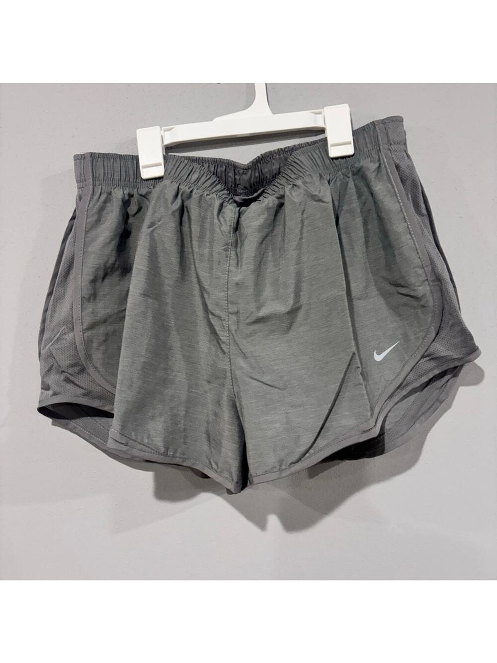 Nike Women’s Gray Athletic Shorts - XL